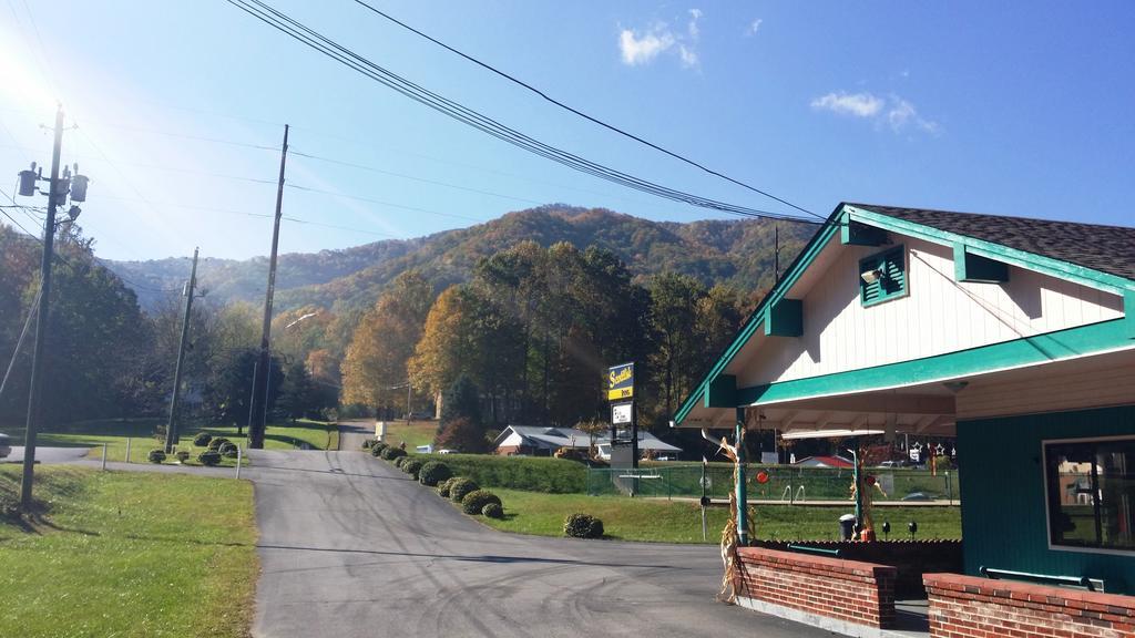 Scottish Inn Maggie Valley Exterior photo